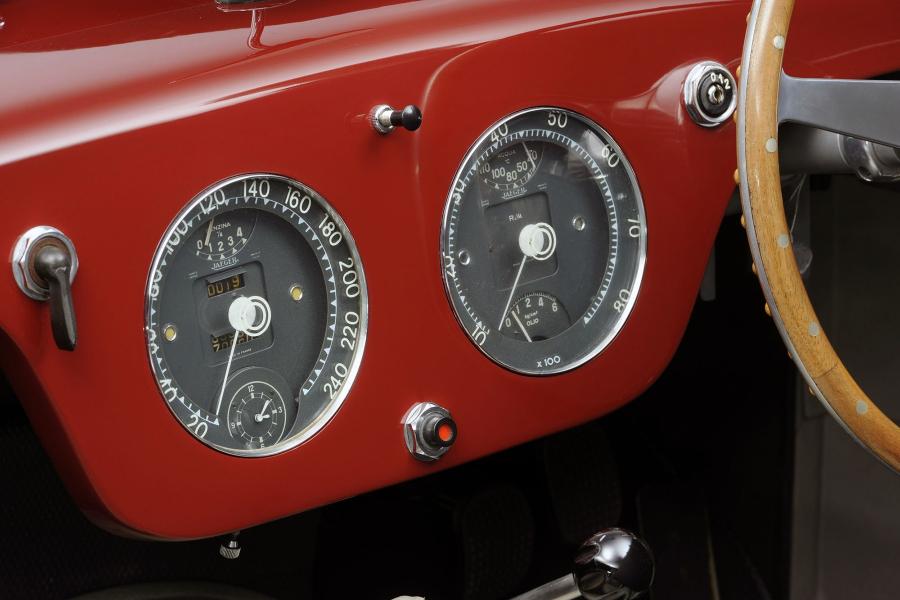 Панель приборов Ferrari 250 MM Spyder (Series II) 1953 года  (фото 20 из 22)